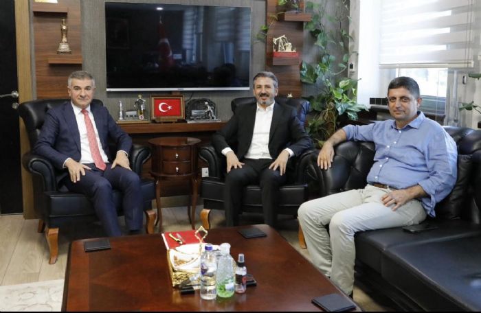Bakan ncebe ve Aslandan Bakan Yardmcs Aydna Ziyaret