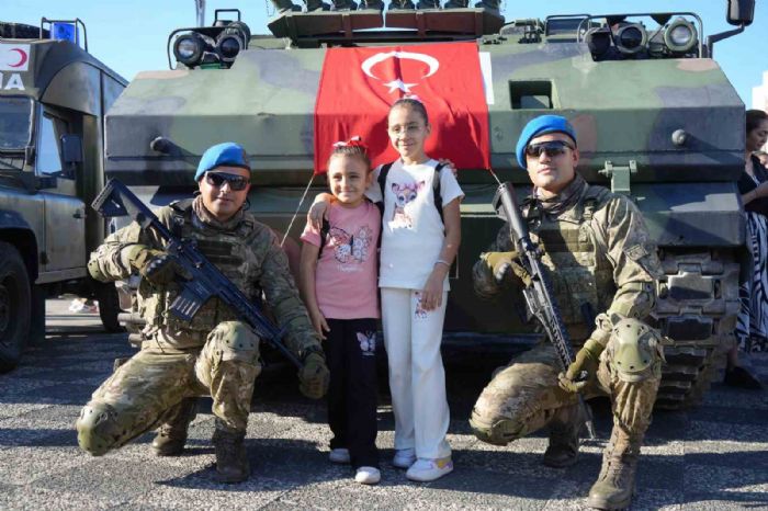 Zrhl askeri ambulanslar ilgi oda oldu