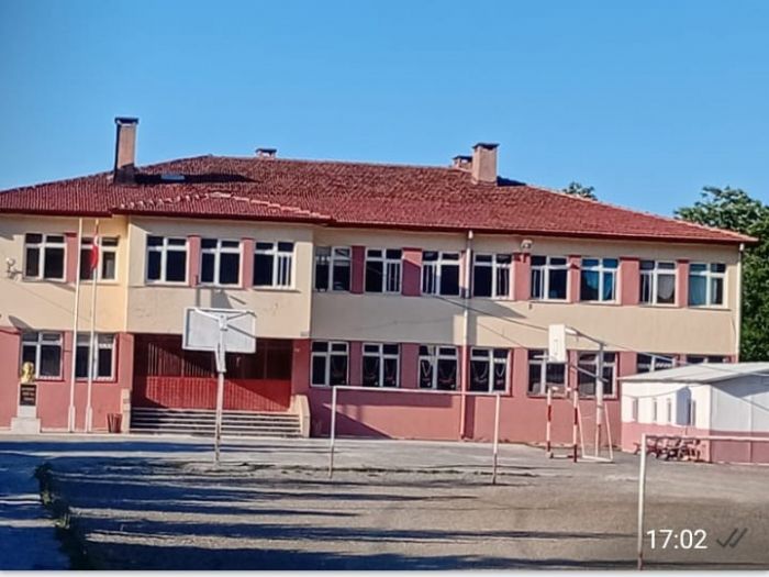 Mahalleler ortaokulun kapanmasna kar
