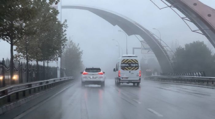 Gaziantepte saanak ve youn sis etkili oluyor