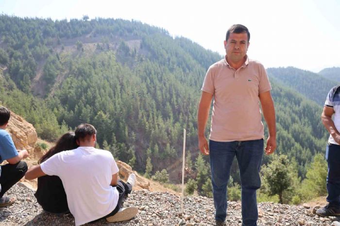Adanada 35 yldr bitmeyen yol ilesi: 5 kiinin hayatn kaybettii yolda ac nbet