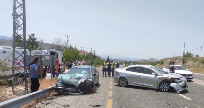 Elazda trafik kazas: 5 yaral