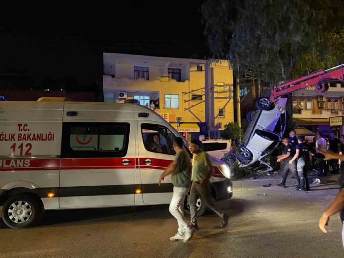 Adanada kontrolden kan otomobil refjde asl kald: 5 yaral