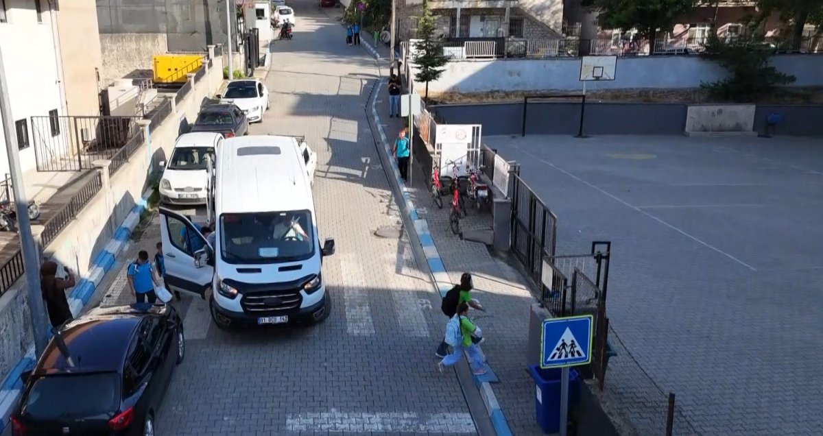 Feke’de Kırsal Öğrencilere Belediye Desteği: Servis Hizmeti Başladı 