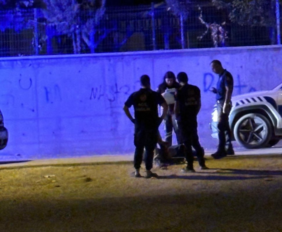 Adıyaman’da Sokakta Hareketsiz Bulunan Şahıs Hastaneye Kaldırıldı