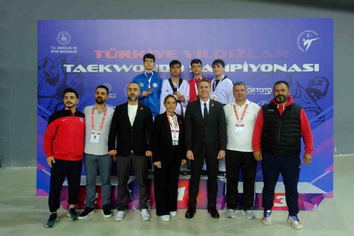 Adanalı sporculardan Taekwondo Türkiye Şampiyonası’nda büyük başarı