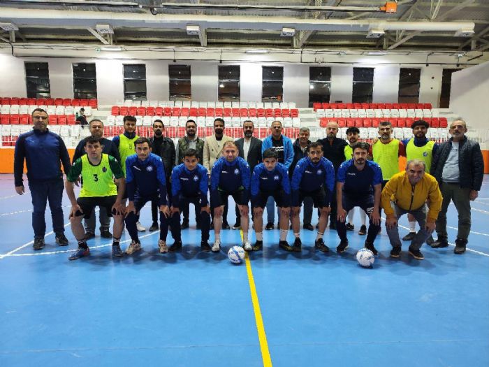 Adıyaman Belediyesi İşitme Engelli Futsal Takımı şampiyonluğa odaklandı