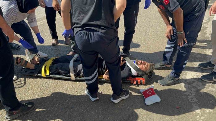 Adıyaman’da Motosiklet ile Otomobil Çarpıştı: 1 Yaralı