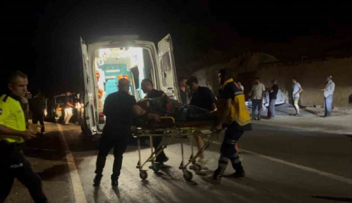 Adıyaman’da otomobiller çarpıştı: 3 yaralı
