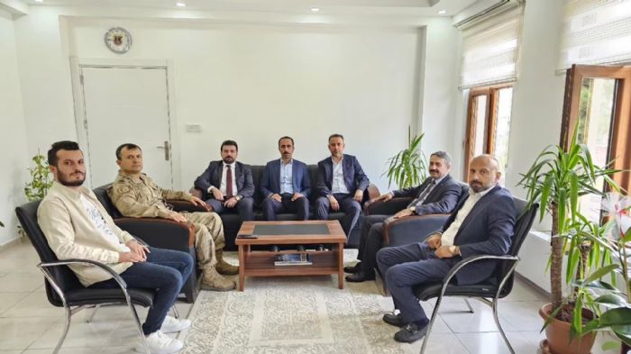 AK Parti Heyetinden Alay Komutanına Ziyaret
