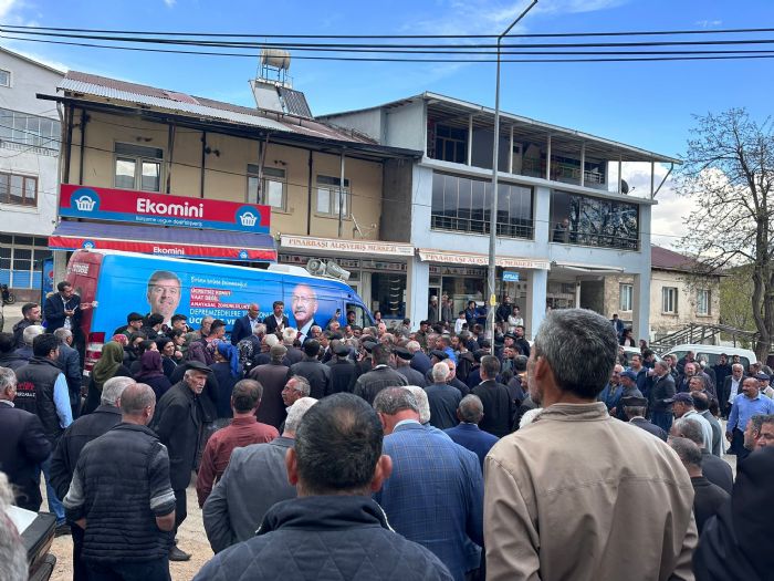 AKP’NİN KALELERİ TEK TEK YIKILIYOR: ÇELİKHAN HALKI CHP’Yİ BAĞRINA BASTI