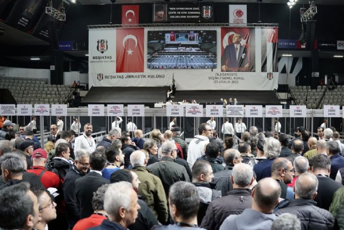 Beşiktaş’ta oy kullanma işlemi başladı