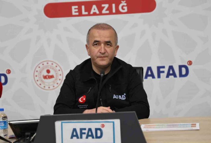 Ceviz büyüklüğünde yağdı, meyve ağaçları zarar gördü
