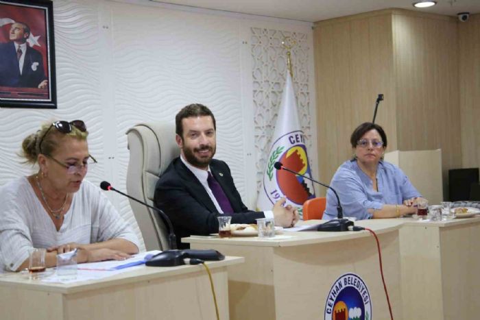 Ceyhan Belediyesi Meclis Toplantısında İsrail’in Filistin’e yönelik saldırıları kınandı