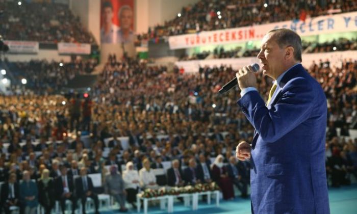 Cumhurbaşkanı Erdoğan: “Terör örgütlerini kullanarak bizi köşeye sıkıştırmaya çalışanlara boyun eğemiyoruz”