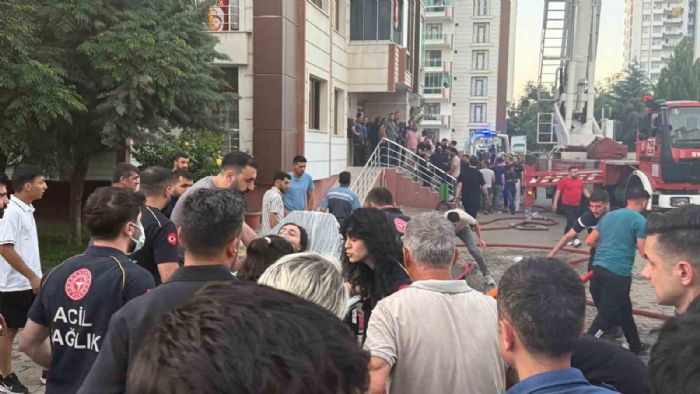 Diyarbakır’da 4 kişinin öldüğü yangınla alakalı bilirkişi ve itfaiye raporunda kusurlar tek tek sıralandı