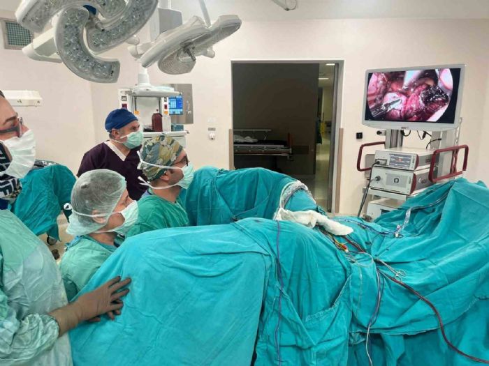 Dr. Şanlı: "V-NOTES tekniğini hastalarımıza başarıyla uygulamaktayız"