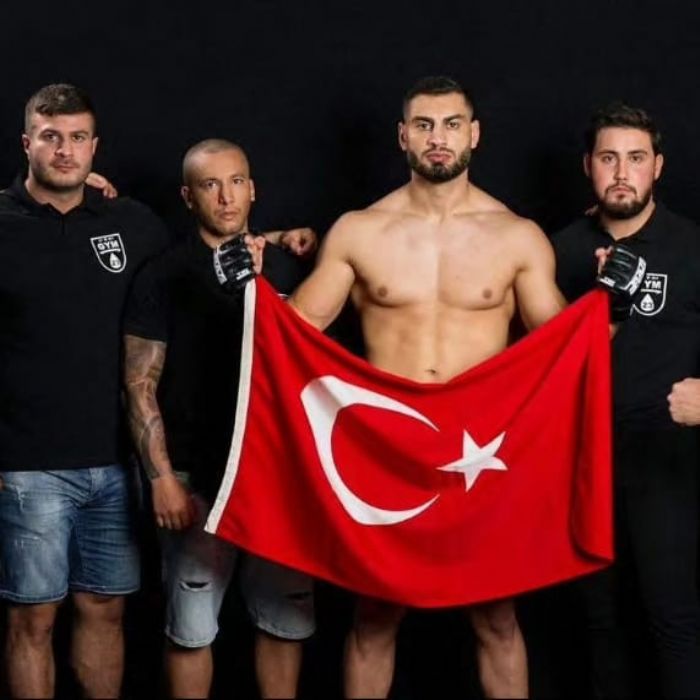 Dünya Şampiyonu İbo Aslan Amerika’da Ringe Çıkacak