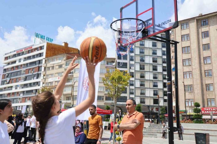 Elazığ’da Gençlik ve Spor Festivalleri gerçekleştirildi