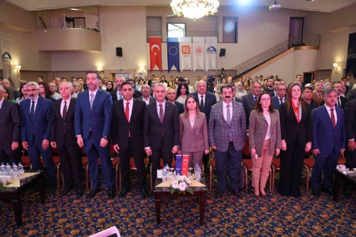 Elazığ’da ‘Kadın ve genç istihdamın desteklenmesi’ konferansının kapanışı gerçekleşti