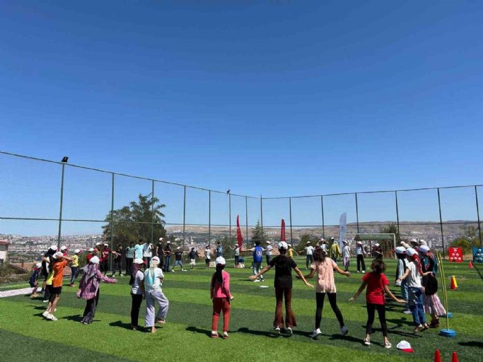 Elazığ Gençlik Merkezi yürekleri ısıttı