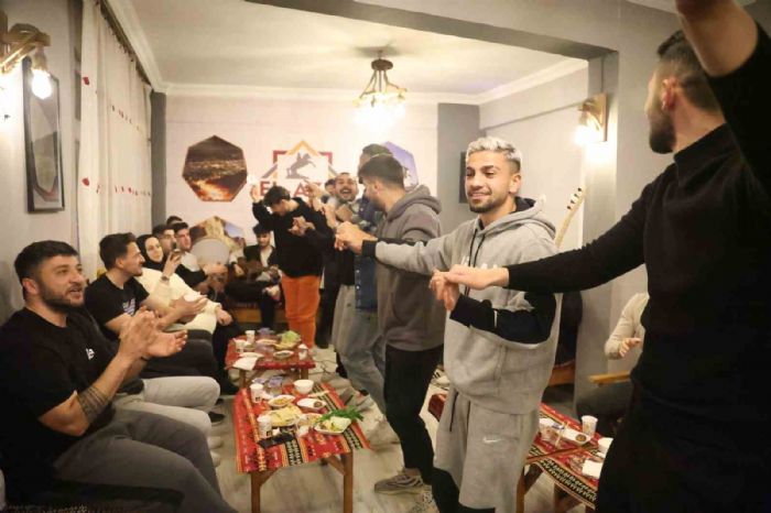 Elazığspor futbolcuları kürsübaşı etkinliğinde eğlendi