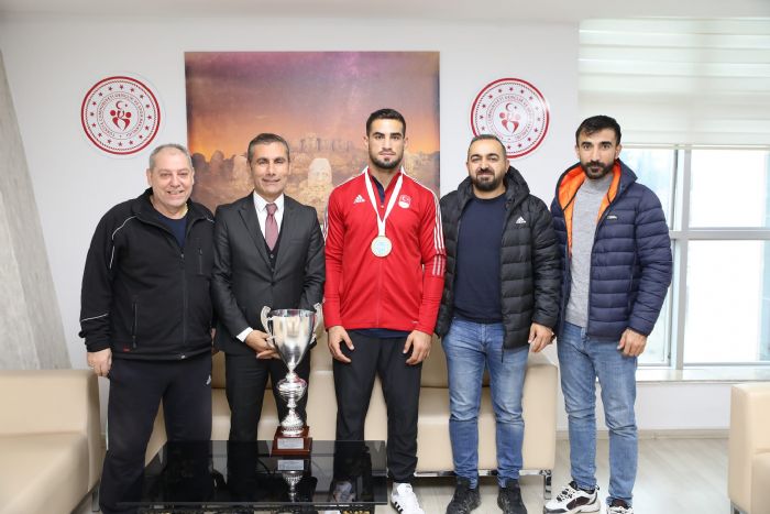 Emrah Yaşar Dünya Şampiyonu!