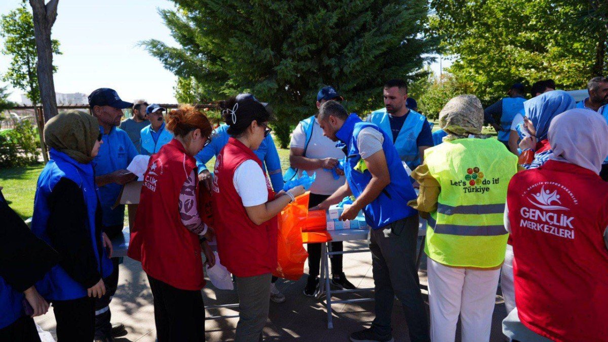 ‘Dünya Temizlik Günü’nde, Adıyaman’da anlamlı etkinlik 