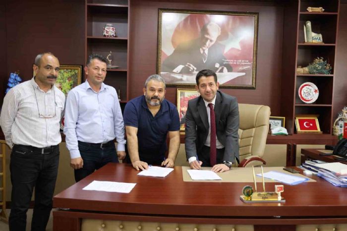 Feke Belediyesinde çalışan sendikalı işçilerin maaşı 27 bin 500 lira oldu