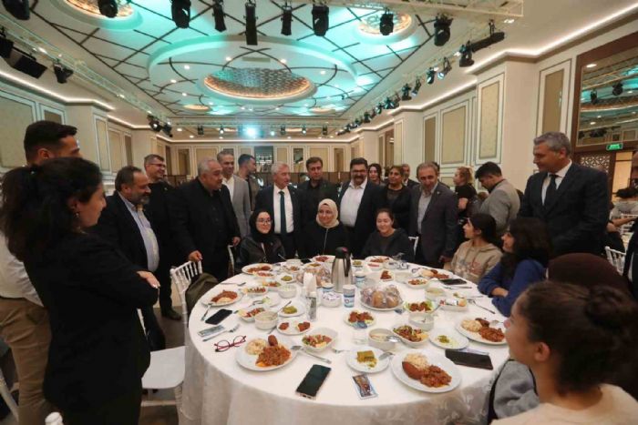 Fuar’da depremzede öğrenciler ağırlandı