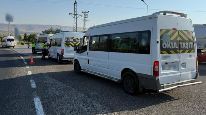 Gaziantep’te Okul Önlerinde Jandarmadan Yoğun Güvenlik Önlemi