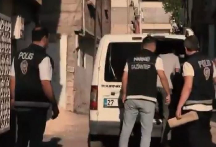 Gaziantep’te uyuşturucu tacirlerine operasyon: 11 şüpheli yakalandı