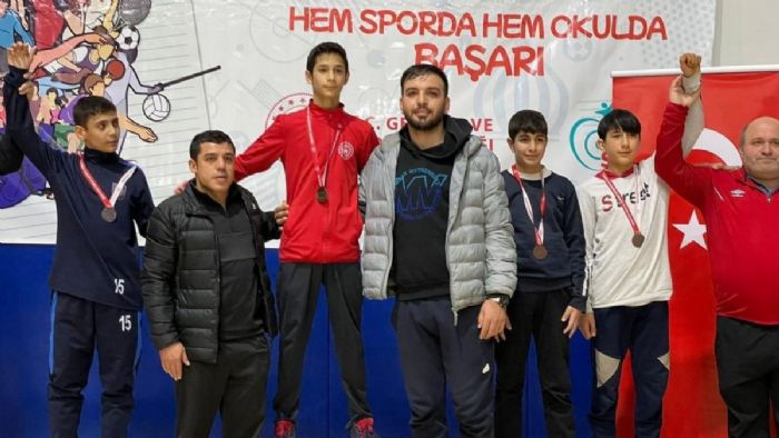 Güreşçilerimiz Türkiye Finali’ne katılacak