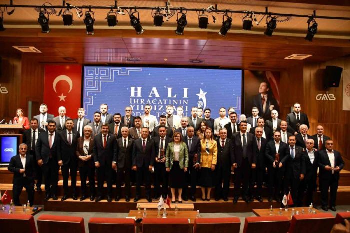 Halı ihracatının yıldızları ödüllendirildi