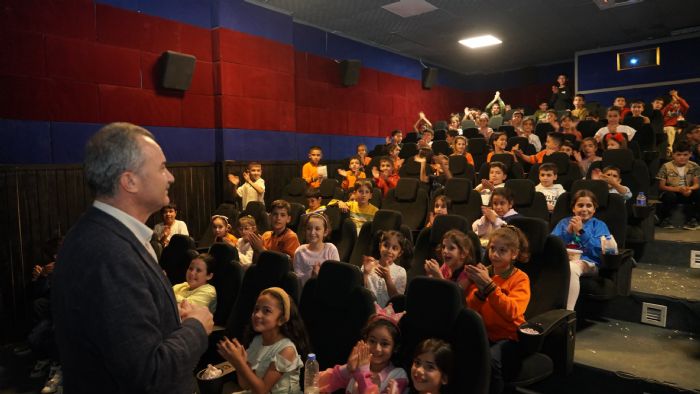 İki Bin Minik Öğrenci Sinema Etkinliğinde Buluştu