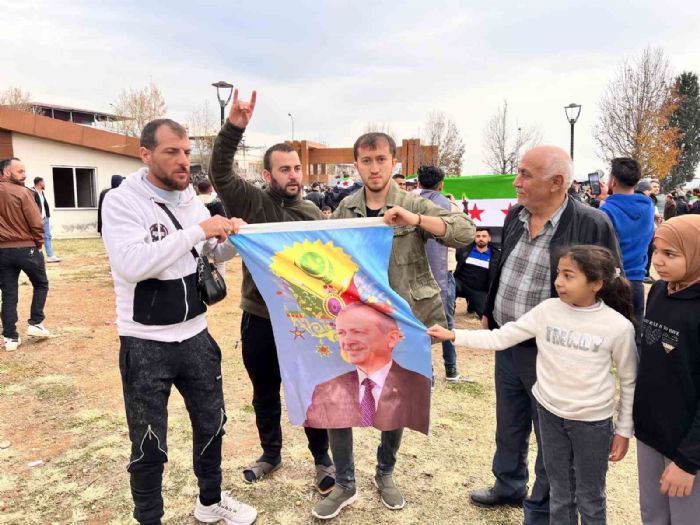 Kahramanmaraş’ta binlerce Suriyeli kutlamalara katıldı