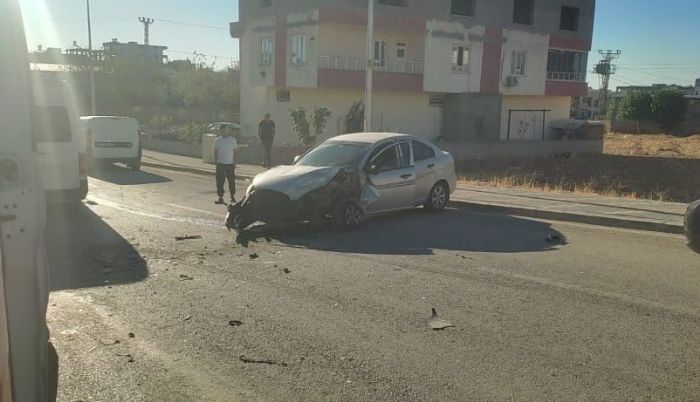 Kahta’da İki Araç Çarpıştı: 4 Kişi Yaralandı