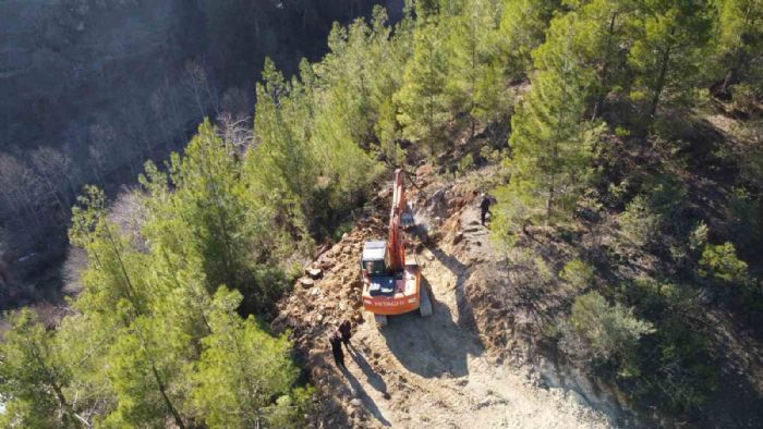 Kuzey Adana’da 4 mevsim turizm için yol çalışması başladı