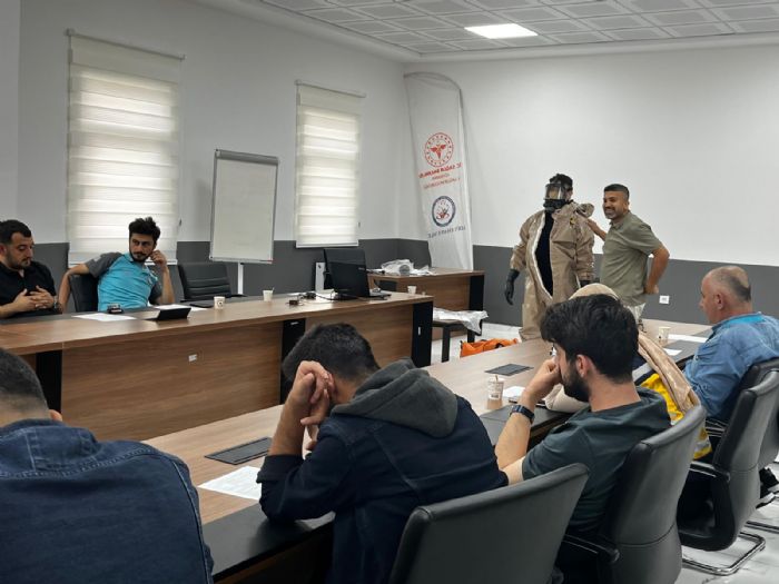 Sağlık çalışanlarına yönelik KBRN eğitimi devam ediyor