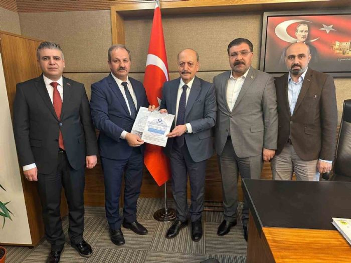 Sağlık-Sen Genel Başkanı Doğan: "Nöbet ücretleri de kanun teklifine eklenmeli"
