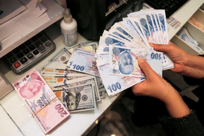 Türk Lirası’nda Erime Sürüyor: Dövizdeki Dalgalanmanın Arkasındaki Gerçekler