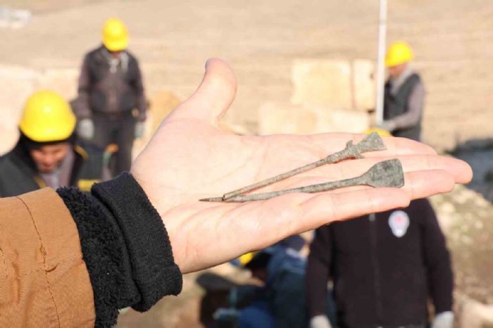 Zerzevan Kalesi’nde 1800 yıllık ameliyat aleti bulundu